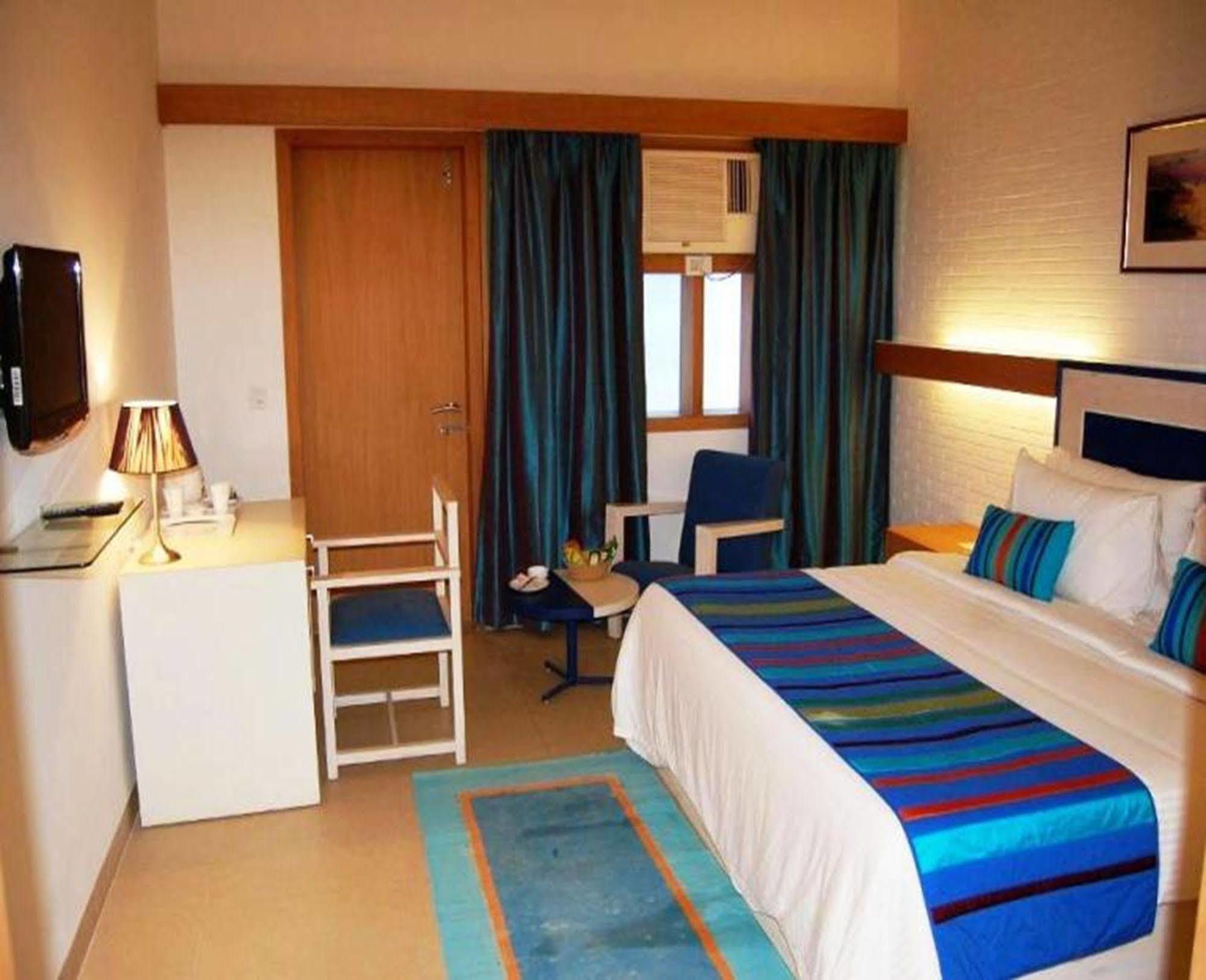 Peerles Sarovar Portico ميناء بلير المظهر الخارجي الصورة