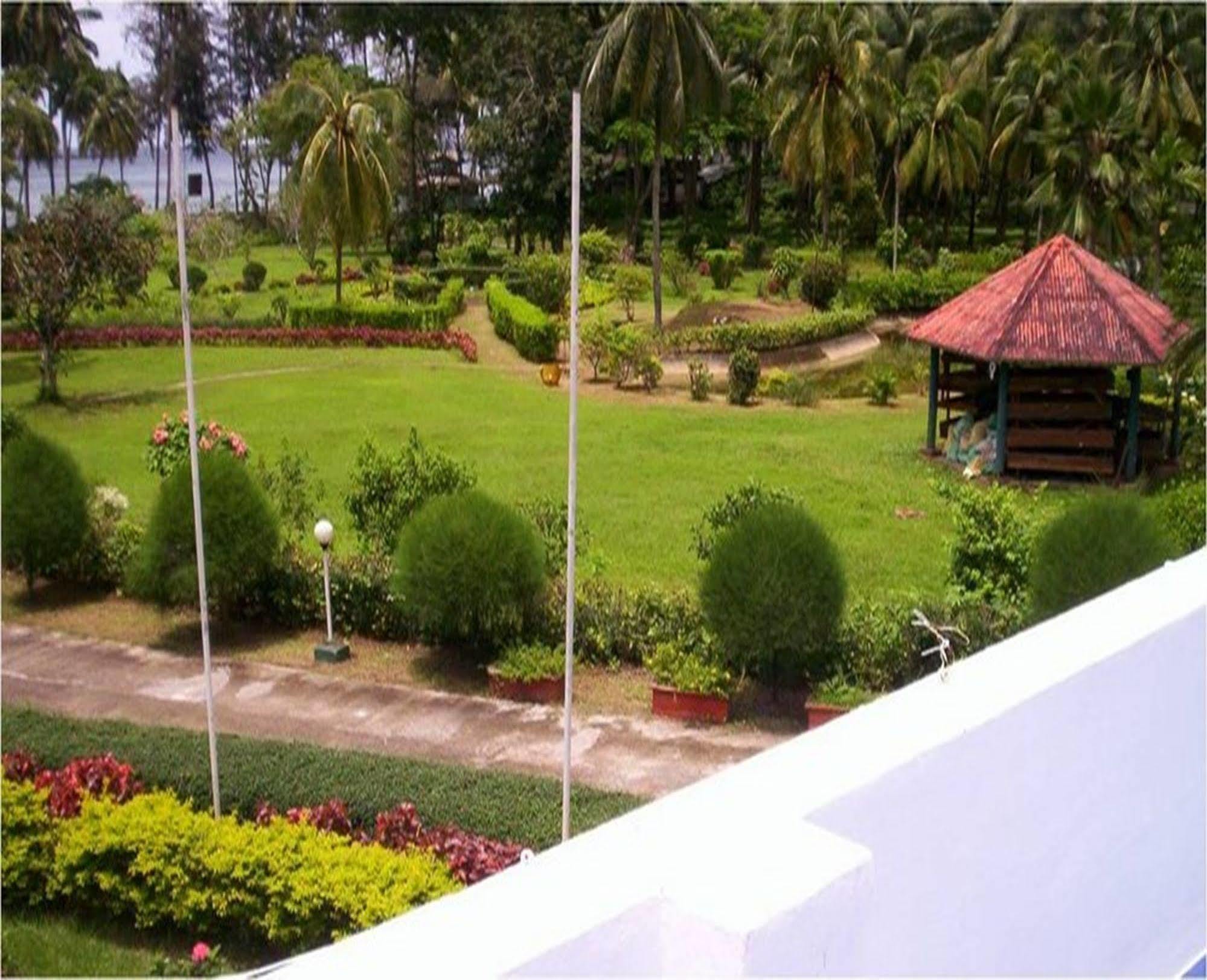 Peerles Sarovar Portico ميناء بلير المظهر الخارجي الصورة